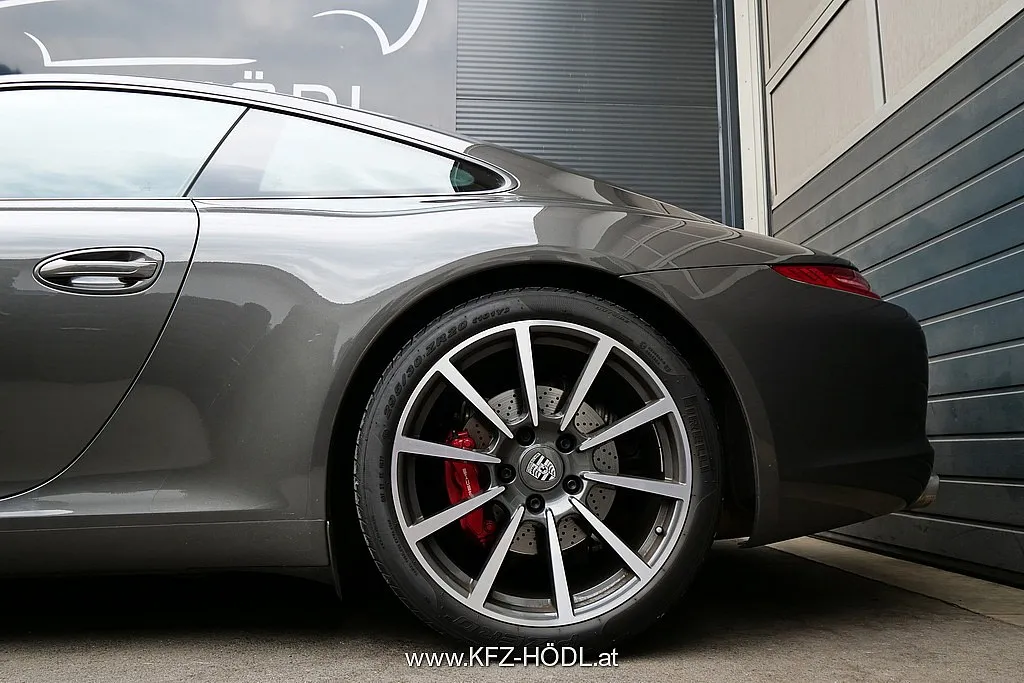 Porsche 911 Carrera S Coupé DSG Image 8